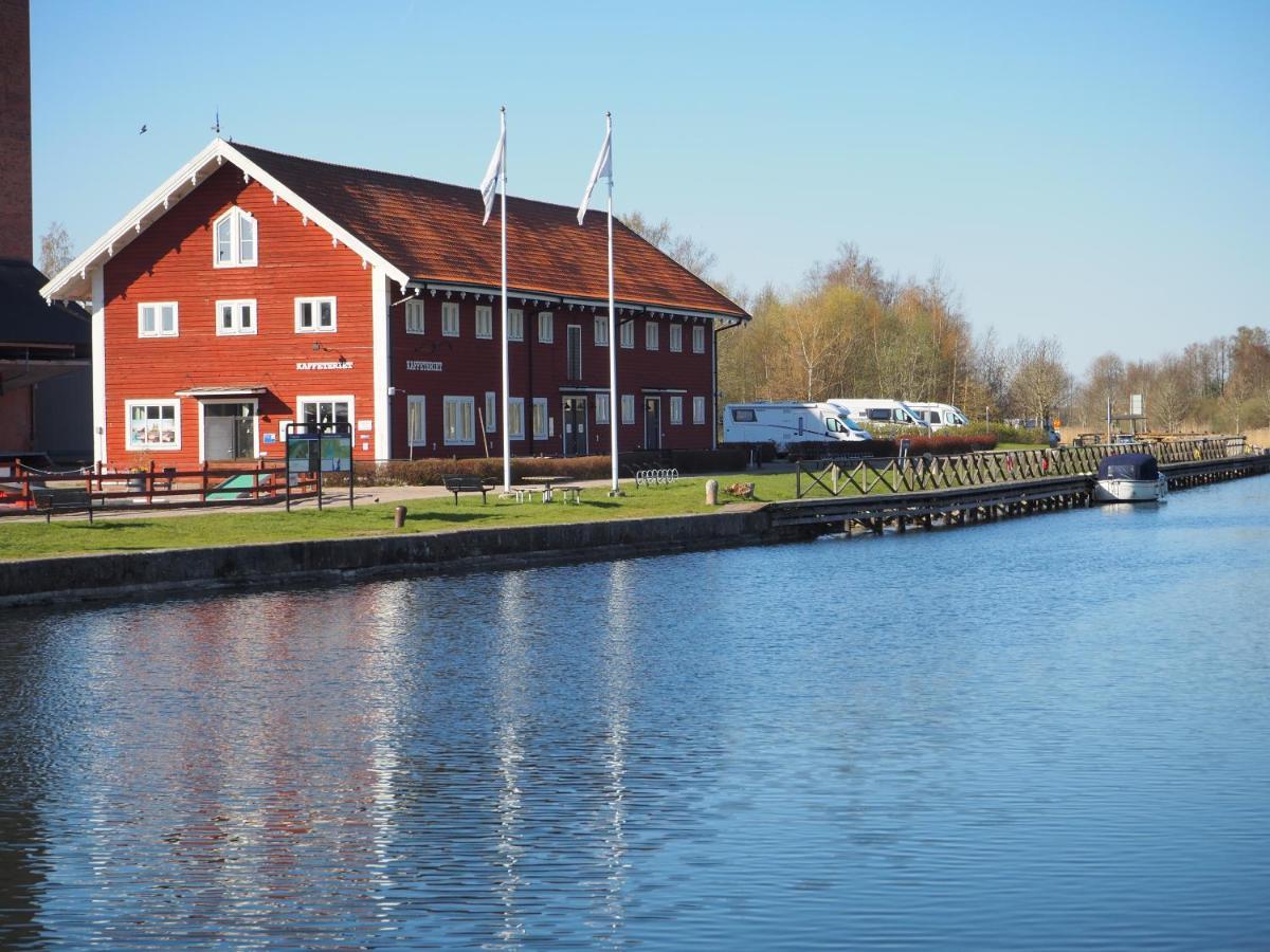 Stenkullens Gardshus Borensberg Esterno foto